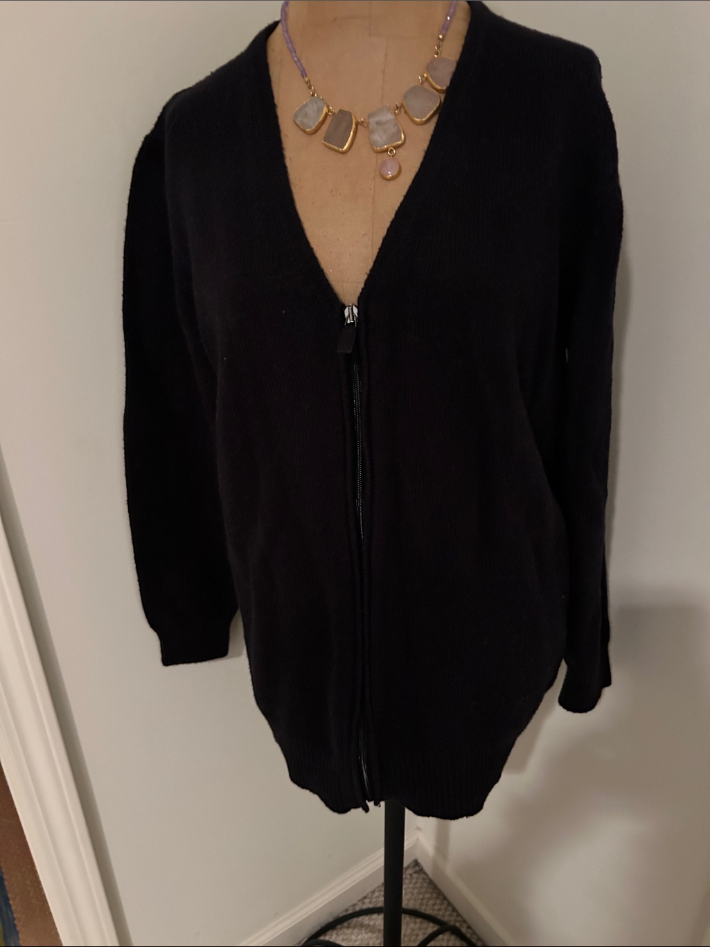 Saks Fifth Ave Black V-Neck Zip Front Women’s Sweater Made In Italy